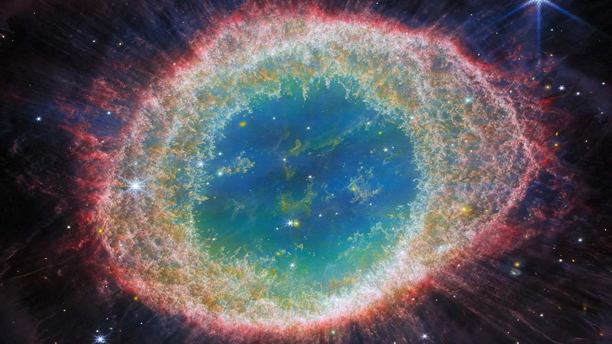webb-captures-detailed-beauty-of-ring-nebula-nircam-image---cropped-cropped