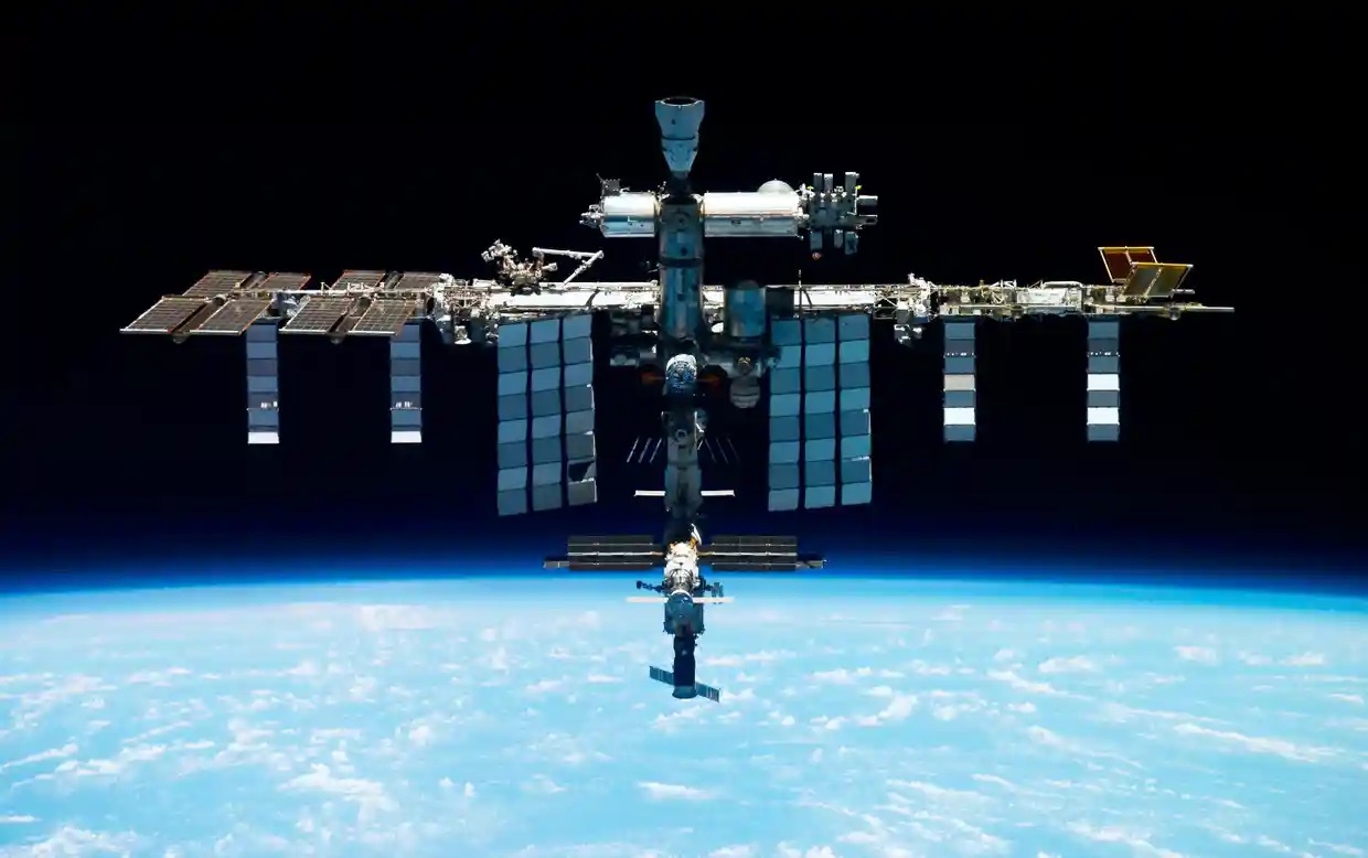 iss-10