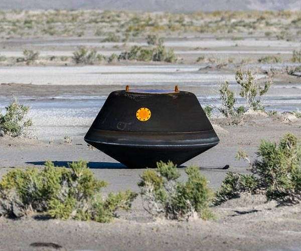 osiris-rex-sample-return-capsule-landed-lakebed-hg