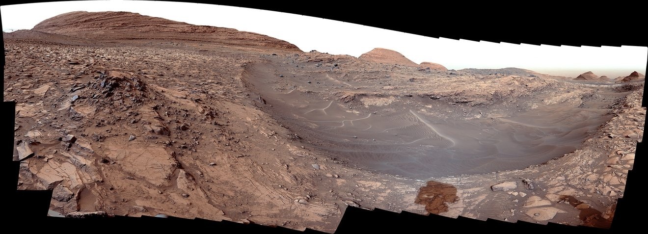 e2-pia26367-curiosity-views-fascination-2500pwidth-1320