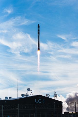 f56-electron-lifts-off-the-pad