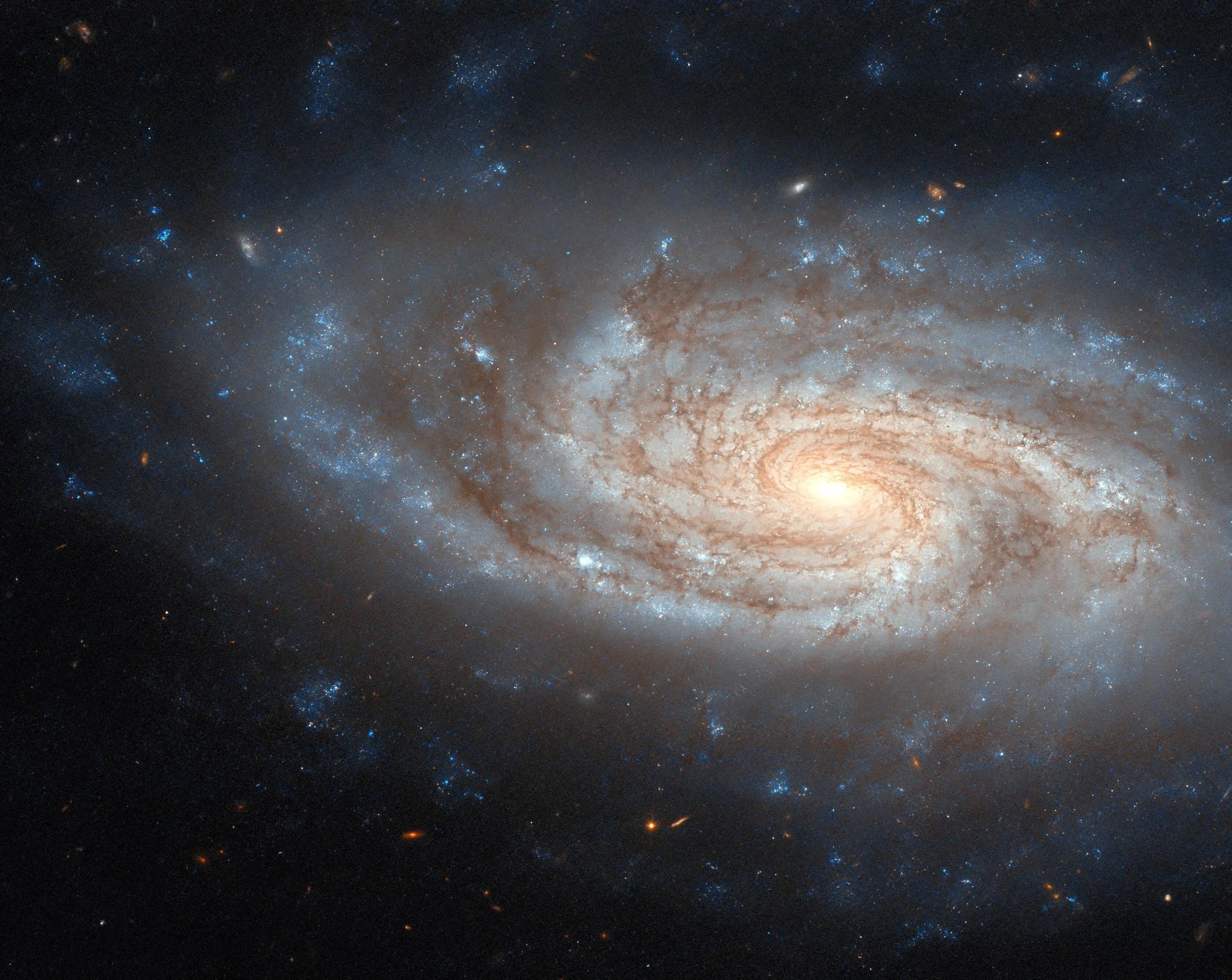 hubble-ngc3430-spiral