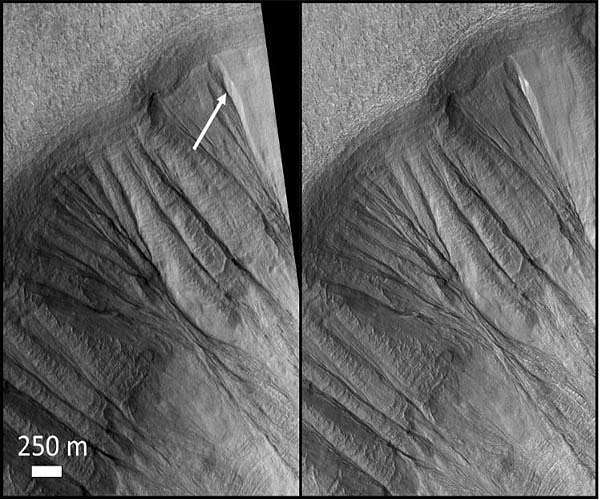 mars-gullies-snow-remnant-dusty-water-ice-exposed-melting-mro-hg